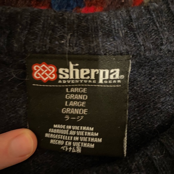 Sherpa navy blue and yellow sweater - Picture 2 of 3